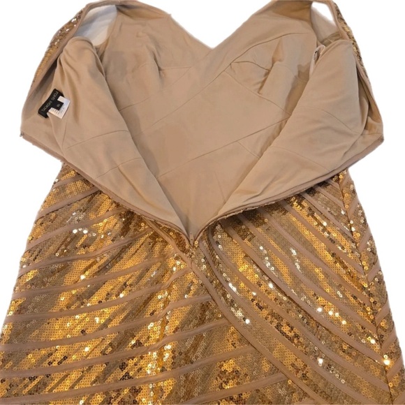EUC Tadashi Shoji T by Tadashi Gold Sequined Sleeveless V-Neck Bodycon Dress - Picture 8 of 10